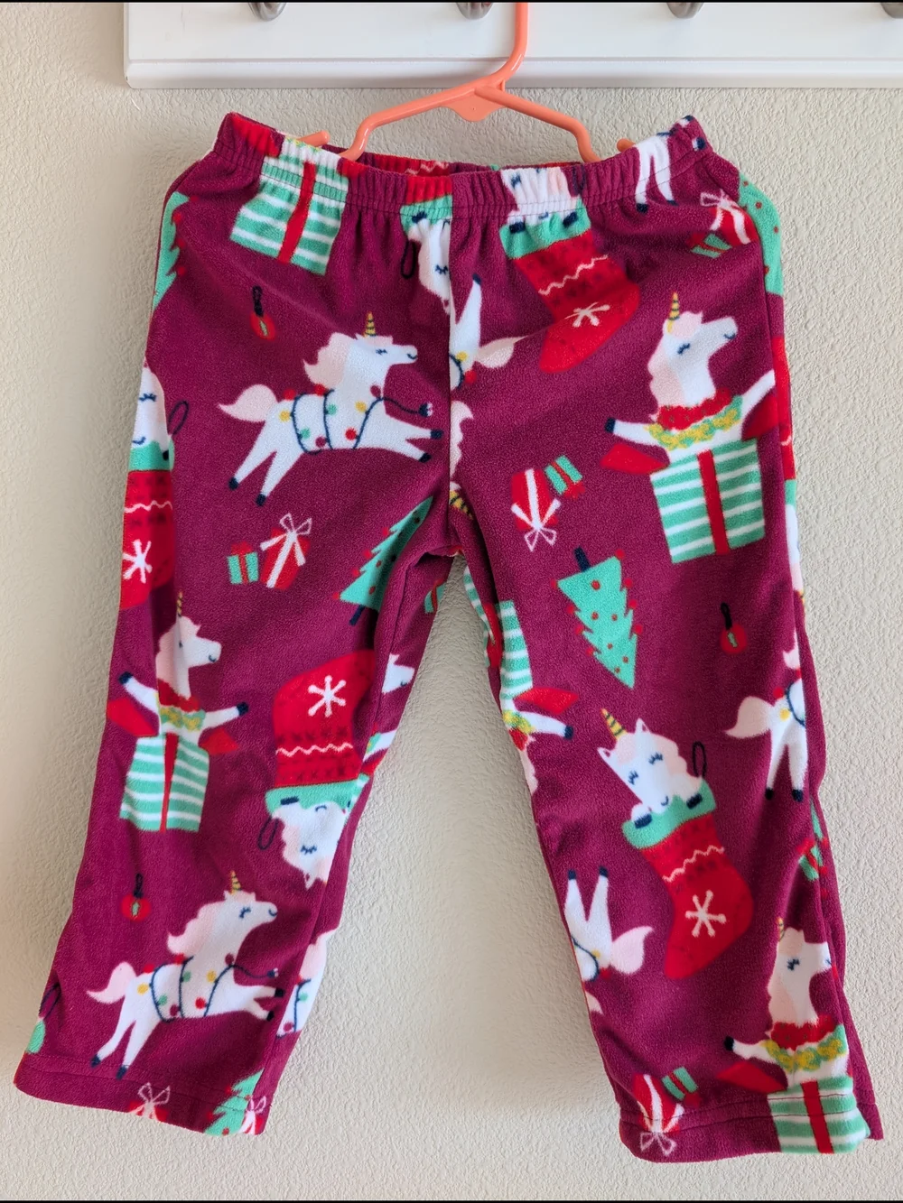 Girl's Unicorn Holiday Pajama Set 3T